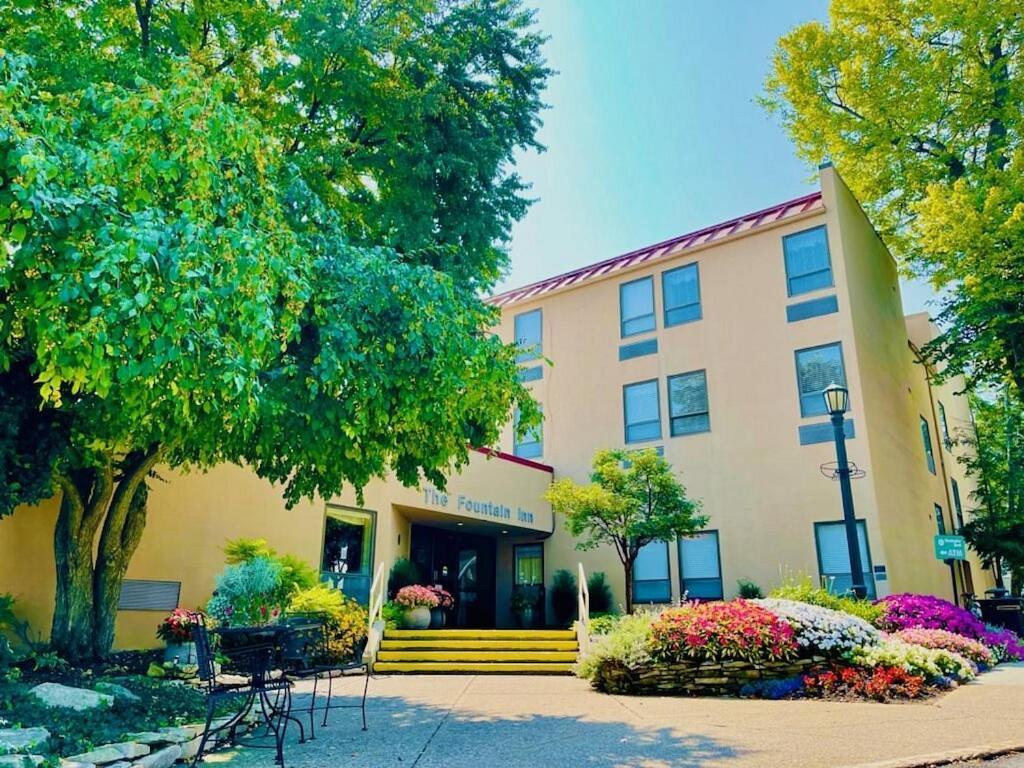 The Fountain Inn Lakeside Marblehead Exterior photo
